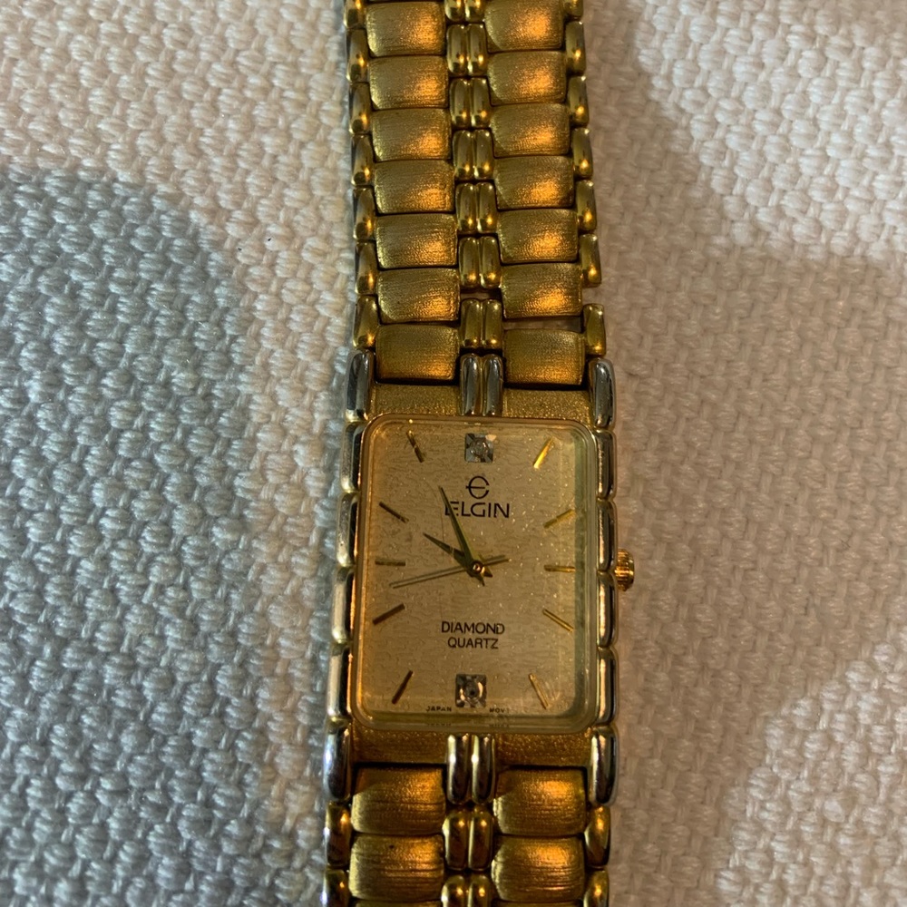 Elgin Diamond Quarts